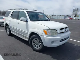 2006 Toyota Sequoia SR5 with VIN 5TDBT44A46S269277, listed as a IAAI auction lot 41838407 with 440,047 mi miles and . Bid and sale history available at DreamBid. Image 1.