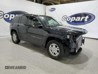 2024 Jeep Grand Cherokee Laredo with VIN 1C4RJHAG8RC715733, listed as a Copart auction lot 59886235 with 40,771 mi miles and Clean title. Bid and sale history available at DreamBid. Image 4.