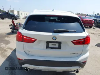 2021 BMW X1 sDrive28i z VIN WBXJG7C01M3M73496, wystawiony jako IAAI lot #42132005 z przebiegiem 23 278 mil mil oraz . Historia ofert i sprzedaży dostępna na DreamBid. Obrazek 16.