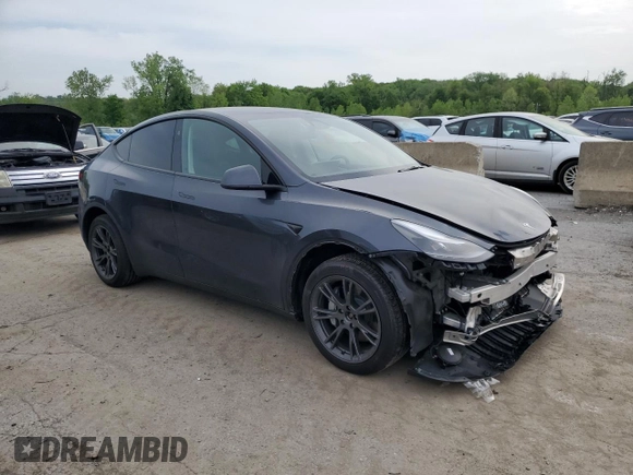 2024 Tesla Model Y Long Range с VIN 7SAYGDEE3RA328991, выставлен на аукционе Copart как лот 56637455 с пробегом Не указан миль и Списание • Salvage title. История ставок и продаж доступна на DreamBid. Изображение 4.
