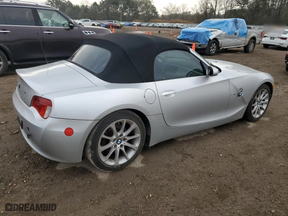 2006 BMW Z4 3.0i with VIN 4USBU33556LW67833, listed as a Copart auction lot 44933315 with 142,444 mi miles and Clean Title. Bid and sale history available at carsss.com. Image 3.