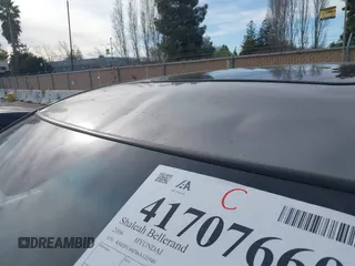 2006 Hyundai Azera SE with VIN KMHFC46F06A121940, listed as a IAAI auction lot 41707660 with 209,461 mi miles and . Bid and sale history available at DreamBid. Image 12.