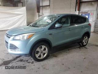 2013 Ford Escape SE z VIN 1FMCU9GX9DUB48912, wystawiony jako Copart lot #61902445 z przebiegiem 109 594 mil mil oraz Czysty tytuł • Clean title. Historia ofert i sprzedaży dostępna na DreamBid. Obrazek 1.