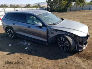 2020 Volvo V60 z VIN YV4102WK7L1038975, wystawiony jako Copart lot #65404633 z przebiegiem 27 633 mil mil oraz . Historia ofert i sprzedaży dostępna na DreamBid. Obrazek 4.