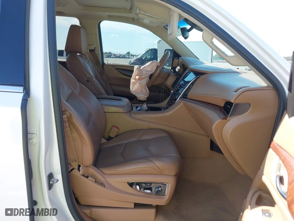 2016 Cadillac Escalade Platinum with VIN 1GYS3DKJ0GR421326, listed as a IAAI auction lot 41895557 with 78,398 mi miles. Bid and sale history available at carsss.com. Image 5.