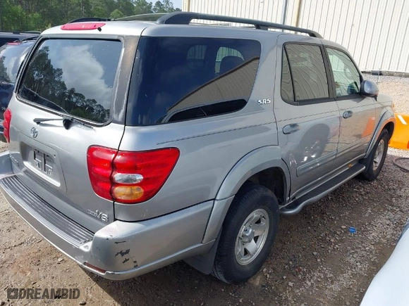 2004 Toyota Sequoia SR5 with VIN 5TDZT34A84S209752, listed as a IAAI auction lot 41953699 with 167,262 mi miles. Bid and sale history available at carsss.com. Image 4.