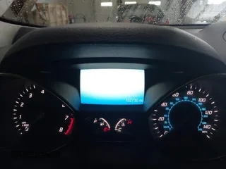 2013 Ford Escape SE с VIN 1FMCU0GX9DUD77960, выставлен на аукционе IAAI как лот 41498045 с пробегом 152 730 миль миль и . История ставок и продаж доступна на DreamBid. Изображение 7.