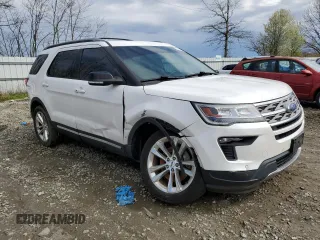 2018 Ford Explorer XLT z VIN 1FM5K8D88JGA61972, wystawiony jako Copart lot #52791995 z przebiegiem 73 648 mil mil oraz Szkoda całkowita • Salvage title. Historia ofert i sprzedaży dostępna na DreamBid. Obrazek 4.