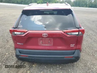 2021 Toyota RAV4 XLE Premium z VIN 2T3A1RFV2MW184609, wystawiony jako Copart lot #60129555 z przebiegiem 69 502 mil mil oraz Szkoda całkowita • Salvage title. Historia ofert i sprzedaży dostępna na DreamBid. Obrazek 6.