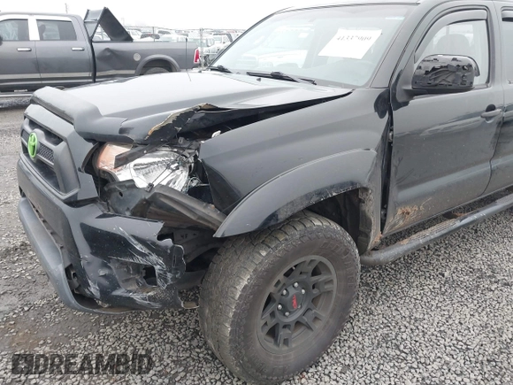 2014 Toyota Tacoma with VIN 3TMLU4EN4EM159363, listed as a IAAI auction lot 41337909 with 123,362 mi miles. Bid and sale history available at carsss.com. Image 6.