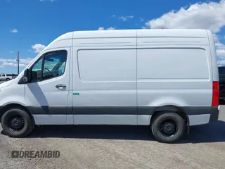 2025 Mercedes-Benz Sprinter Cargo with VIN W1Y4KBHY6ST203831, listed as a IAAI auction lot 42173474 with 4,382 mi miles. Bid and sale history available at carsss.com. Image 14.