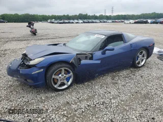 2007 Chevrolet Corvette z VIN 1G1YY26U975121357, wystawiony jako Copart lot #58663035 z przebiegiem Nie podano mil oraz Szkoda całkowita • Salvage title. Historia ofert i sprzedaży dostępna na DreamBid. Obrazek 1.