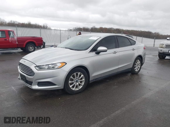 2016 Ford Fusion S with VIN 3FA6P0G72GR133285, listed as a IAAI auction lot 41951386 with 189,001 mi miles. Bid and sale history available at carsss.com. Image 2.