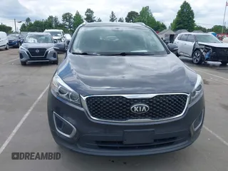 2016 Kia Sorento LX with VIN 5XYPG4A3XGG117695, listed as a IAAI auction lot 42158518 with 86,318 mi miles. Bid and sale history available at carsss.com. Image 6.