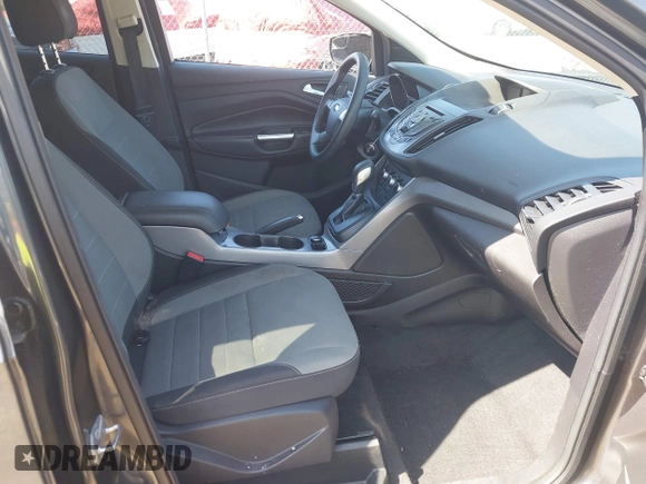2016 Ford Escape SE with VIN 1FMCU9GX6GUB25849, listed as a IAAI auction lot 42087346 with 189,909 mi miles. Bid and sale history available at carsss.com. Image 5.