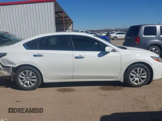 2018 Nissan Altima SV with VIN 1N4AL3AP4JC290385, listed as a IAAI auction lot 41697803 with 165,475 mi miles and . Bid and sale history available at carsss.com. Image 13.