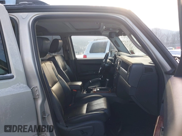2008 Jeep Commander Limited z VIN 1J8HG58N38C196949, wystawiony jako IAAI lot #41311496 z przebiegiem 168 830 mil mil oraz . Historia ofert i sprzedaży dostępna na DreamBid. Obrazek 5.
