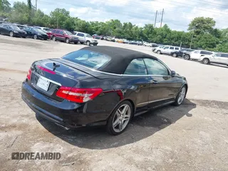 2011 Mercedes-Benz E 550 with VIN WDDKK7CF2BF065434, listed as a IAAI auction lot 42560763 with 85,579 mi miles and . Bid and sale history available at DreamBid. Image 4.