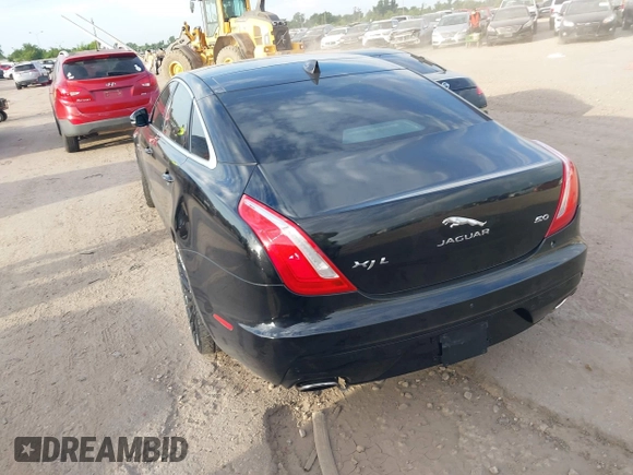 2016 Jaguar XJ Portfolio z VIN SAJWA2G7XG8W02522, wystawiony jako IAAI lot #42648111 z przebiegiem 83 701 mil mil oraz . Historia ofert i sprzedaży dostępna na DreamBid. Obrazek 3.