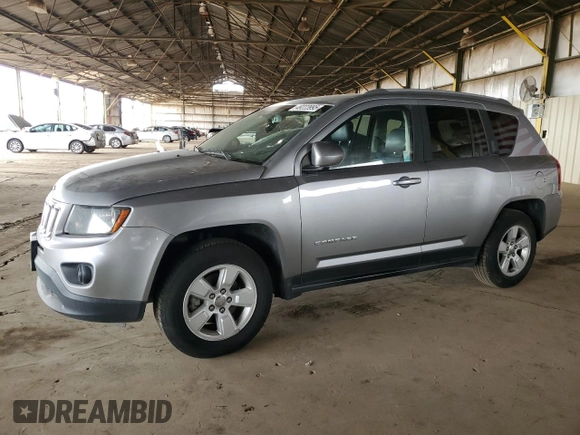 2016 Jeep Compass Latitude with VIN 1C4NJCEAXGD743578, listed as a Copart auction lot 49223995 with 189,120 mi miles and Clean Title. Bid and sale history available at carsss.com. Image 1.