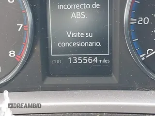 2016 Toyota RAV4 XLE z VIN JTMRFREVXGJ061164, wystawiony jako IAAI lot #42151992 z przebiegiem 135 564 mil mil oraz . Historia ofert i sprzedaży dostępna na DreamBid. Obrazek 16.