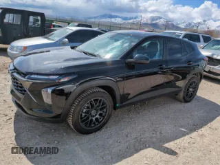 2024 Chevrolet Trax 1RS with VIN KL77LGE20RC229053, listed as a Copart auction lot 50886575 with 9,780 mi miles and Salvage Title. Bid and sale history available at carsss.com. Image 1.