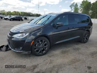 2018 Chrysler Pacifica Limited z VIN 2C4RC1GG9JR261500, wystawiony jako Copart lot #52165515 z przebiegiem 100 258 mil mil oraz Szkody całkowita. Historia ofert i sprzedaży dostępna na DreamBid. Obrazek 1.
