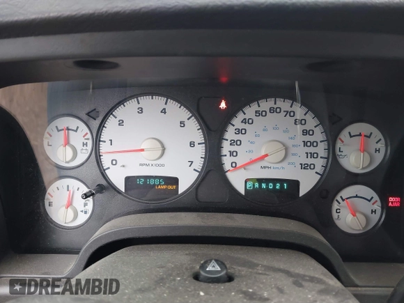 2005 Dodge 1500 SLT with VIN 1D7HU16NX5J626114, listed as a IAAI auction lot 41525885 with 121,885 mi miles and . Bid and sale history available at DreamBid. Image 7.
