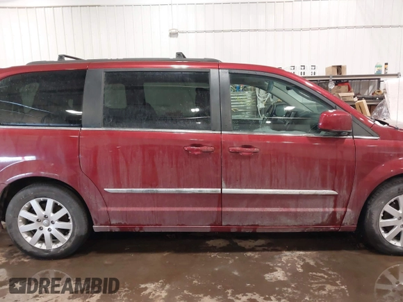 2015 Chrysler Town & Country Touring with VIN 2C4RC1BG1FR717939, listed as a IAAI auction lot 41667583 with 1 mi miles. Bid and sale history available at carsss.com. Image 14.