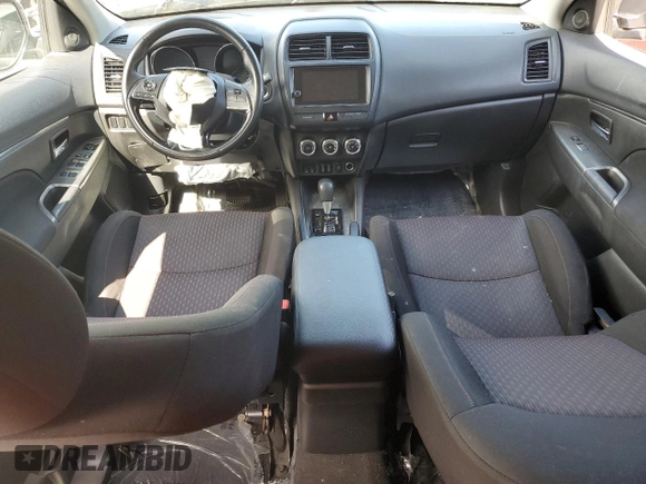 2019 Mitsubishi Outlander SE with VIN JA4AP4AU7KU017439, listed as a Copart auction lot 55813775 with Not provided miles and Clean title. Bid and sale history available at DreamBid. Image 8.