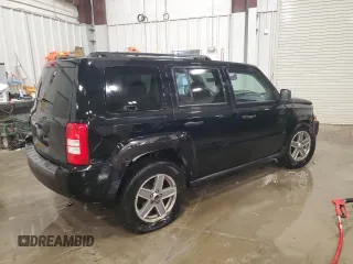 2007 Jeep Patriot Sport with VIN 1J8FF28W67D345719, listed as a Copart auction lot 42592055 with 118,277 mi miles and Salvage Title. Bid and sale history available at carsss.com. Image 3.