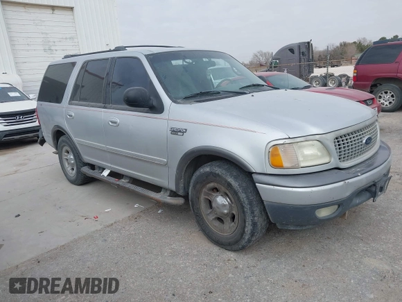 2000 Ford Expedition XLT with VIN 1FMRU15L6YLA28461, listed as a IAAI auction lot 41385530 with 1 mi miles. Bid and sale history available at carsss.com. Image 1.