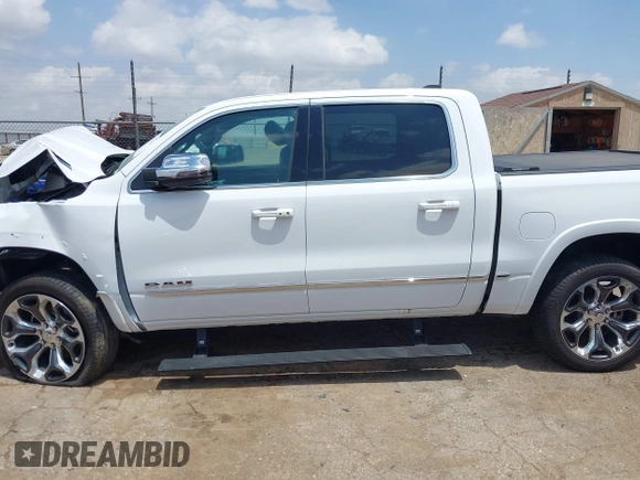 2024 Ram 1500 Limited z VIN 1C6SRFHTXRN208717, wystawiony jako IAAI lot #42372730 z przebiegiem 5 872 mil mil oraz . Historia ofert i sprzedaży dostępna na DreamBid. Obrazek 14.