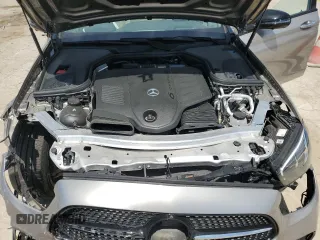 2022 Mercedes-Benz E 450 z VIN W1KZF5KB3NB079182, wystawiony jako Copart lot #56232375 z przebiegiem 15 730 mil mil oraz Szkoda całkowita • Salvage title. Historia ofert i sprzedaży dostępna na DreamBid. Obrazek 11.