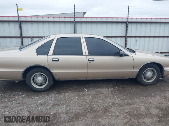 1996 Chevrolet Caprice 1SA Special Value с VIN 1G1BL52W7TR179967, выставлен на аукционе IAAI как лот 42311914 с пробегом 146 265 миль миль и . История ставок и продаж доступна на DreamBid. Изображение 13.