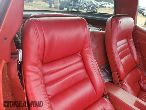 1980 Chevrolet Corvette z VIN 1Z878AS425658, wystawiony jako Copart lot #88527365 z przebiegiem 660 624 mil mil oraz Szkoda całkowita • Salvage title. Historia ofert i sprzedaży dostępna na DreamBid. Obrazek 10.