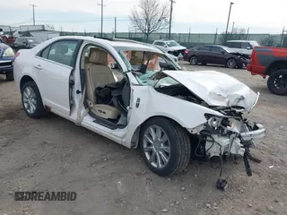 2011 Lincoln MKZ with VIN 3LNHL2JC3BR762719, listed as a IAAI auction lot 41839668 with Not provided miles and . Bid and sale history available at DreamBid. Image 1.