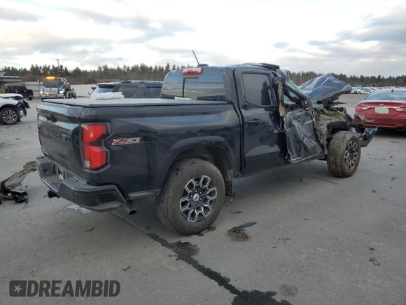 2024 Chevrolet Colorado 4WD Z71 with VIN 1GCPTDEK5R1118964, listed as a Copart auction lot 82744504 with 11,090 mi miles and Salvage Title. Bid and sale history available at carsss.com. Image 3.