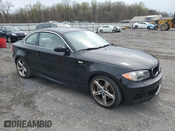 2009 BMW 1 Series 135i with VIN WBAUC73519VK79934, listed as a Copart auction lot 50781795 with 96,817 mi miles and Salvage title. Bid and sale history available at DreamBid. Image 4.