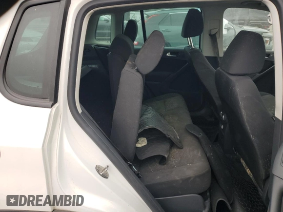 2013 Volkswagen Tiguan S with VIN WVGAV3AX9DW567289, listed as a Copart auction lot 60174115 with 157,484 mi miles and Clean title. Bid and sale history available at DreamBid. Image 10.