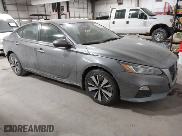 2022 Nissan Altima 2.5 SV with VIN 1N4BL4DV1NN421562, listed as a IAAI auction lot 41395273 with 76,652 mi miles. Bid and sale history available at carsss.com. Image 1.