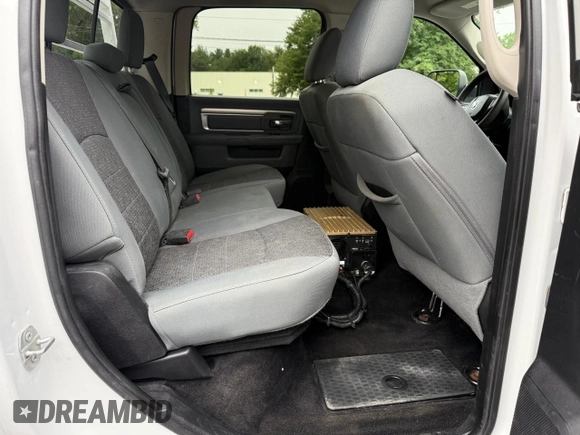 2016 Ram 2500 SLT with VIN 3C6UR5JJ7GG354431, listed as a Copart auction lot 64701725 with 270,516 mi miles and Clean title. Bid and sale history available at DreamBid. Image 6.