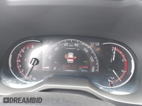 2025 Toyota RAV4 XLE Premium z VIN 2T3A1RFV7SW514631, wystawiony jako IAAI lot #42247225 z przebiegiem 4 815 mil mil oraz . Historia ofert i sprzedaży dostępna na DreamBid. Obrazek 7.