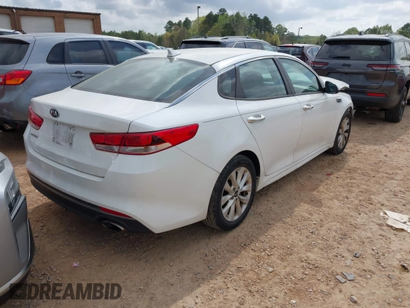 2017 Kia Optima LX z VIN 5XXGT4L39HG133028, wystawiony jako IAAI lot #41957226 z przebiegiem 92 366 mil mil oraz . Historia ofert i sprzedaży dostępna na DreamBid. Obrazek 4.