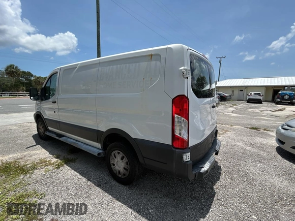 2015 Ford Transit Cargo with VIN 1FTNR1ZM6FKA47229, listed as a Copart auction lot 61978315 with 227,678 mi miles and Clean title. Bid and sale history available at DreamBid. Image 3.