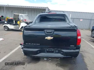 2010 Chevrolet Avalanche LTZ with VIN 3GNVKGE02AG234646, listed as a IAAI auction lot 41969830 with 243,324 mi miles and . Bid and sale history available at DreamBid. Image 17.