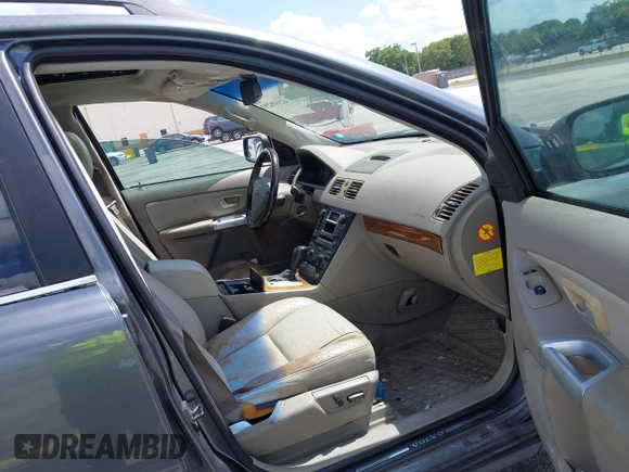 2005 Volvo XC90 with VIN YV1CZ852651195545, listed as a IAAI auction lot 42149291 with 210,081 mi miles. Bid and sale history available at carsss.com. Image 5.
