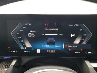 2024 BMW i5 M60 z VIN WBY43FK03RCP92888, wystawiony jako Copart lot #76619994 z przebiegiem 10 829 mil mil oraz Szkody całkowita. Historia ofert i sprzedaży dostępna na DreamBid. Obrazek 9.