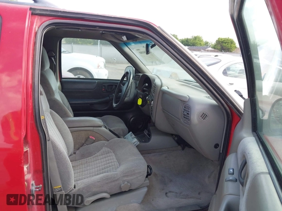 1998 Chevrolet Blazer LS с VIN 1GNDT13W8WK114850, выставлен на аукционе IAAI как лот 42458088 с пробегом Не указан миль и . История ставок и продаж доступна на DreamBid. Изображение 5.