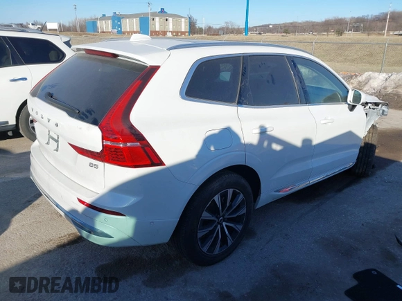 2023 Volvo XC60 Plus Bright Theme with VIN YV4L12DE9P1357707, listed as a IAAI auction lot 41413921 with 14,888 mi miles. Bid and sale history available at carsss.com. Image 4.
